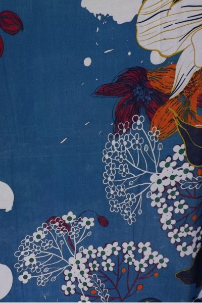 Foulard en coton et viscose multicolore | Touche de bleu élégante