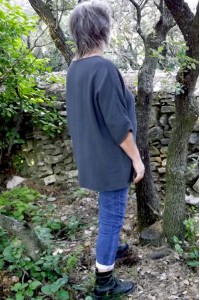 Top en gaze de coton gris pour femme – léger, tendance et confortable