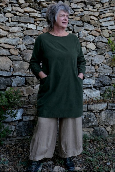 Tunique ou robe courte en velours de coton Mathilde Kaki et Pantalon en lin Leopold Beige