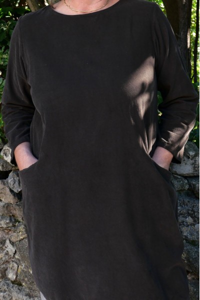 Robe ou Tunique femme en velours de coton, 2 poches - douce et stylée.