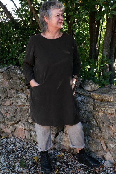Robe ou Tunique femme en velours de coton, 2 poches - douce et stylée.