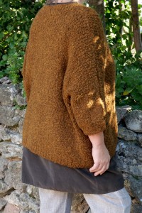 Pull femme over size col V – Effet bouclettes, alpaga & laine