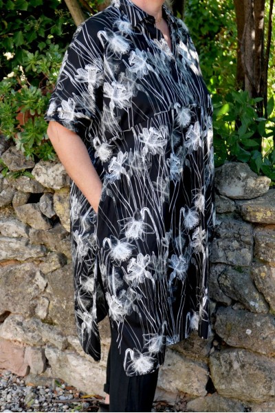 Robe/Tunique Grande Taille Over size en Coton – Fleurs Noir & Blanc
