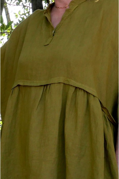 Tunique en lin vert femme grande taille – Col V bouton, manches