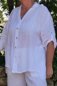 Chemise blanche en lin femme grande taille – Col V, manches 3/4