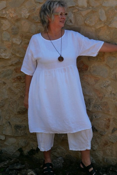 Robe tunique en lin blanc femme grande taille – Poches, col rond.