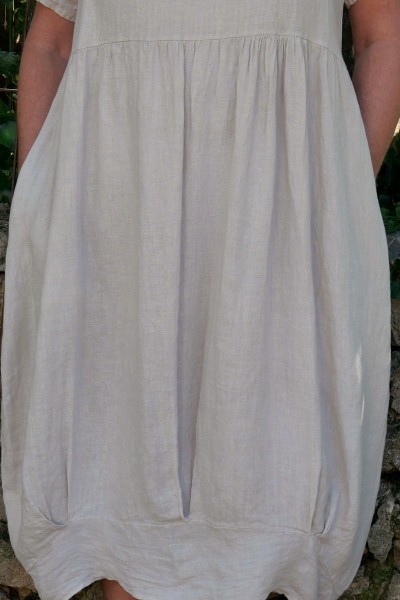 Robe femme en lin beige grande taille – col rond, manches, poches