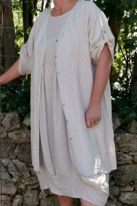 Robe femme en lin beige grande taille – col rond, manches, poches