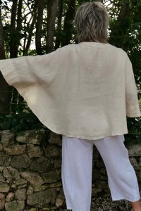 Top en lin beige femme grande taille – coupe poncho fluide, col V.
