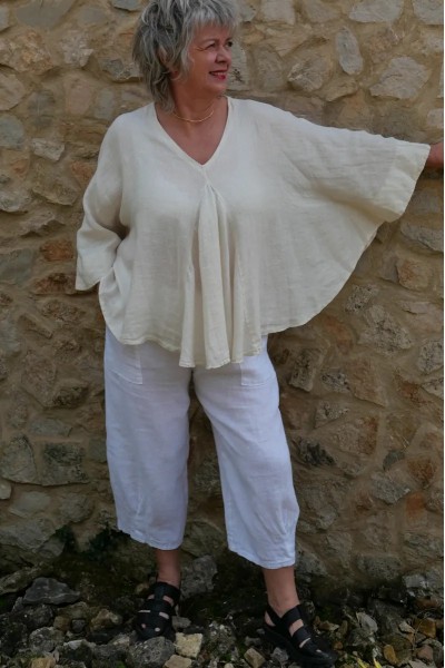 Top en lin beige femme grande taille – coupe poncho fluide, col V.