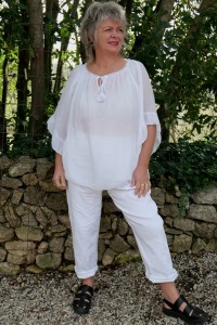 Blouse femme grande taille voile de coton – col brodé, manches 3/4