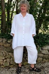 Chemise en lin blanche over size femme grande taille – manches, poches