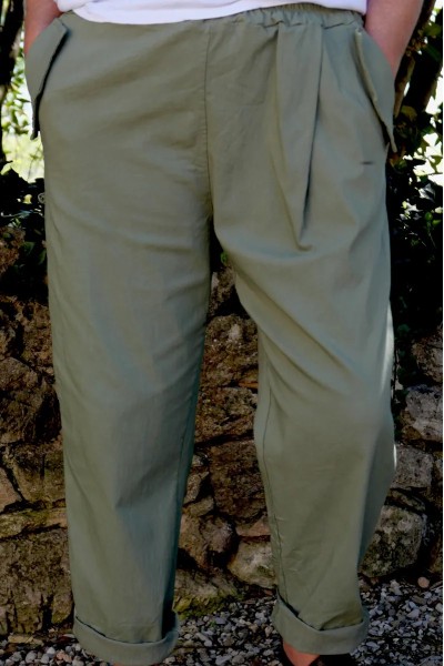 Pantalon kaki grande taille femme confortable à ceinture élastiqué