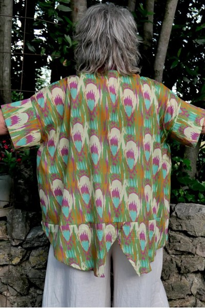 chemise coton Oréane motifs colorés, dos asymétrique