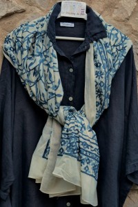 Foulard coton Océan fond blanc cassé