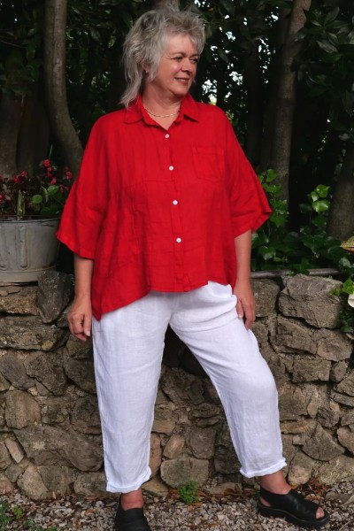 Chemise lin Armelle Rouge élégante et Pantalon Coton & Lin Antoine Blanc confortable