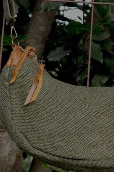 Sac Lune jute de lin kaki, double fermeture éclair, pratique et naturel