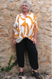 Chemise coton confortable moutarde et blanche et Pantalon ultra léger Zéphir noir