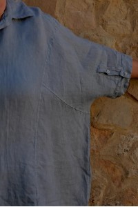Chemise lin ample, manches courtes avec finition boutonnière original