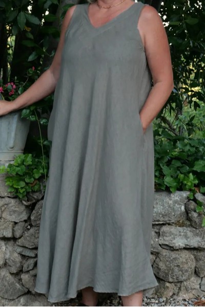 Robe lin longue, taillée dans le biais, très confortable, large