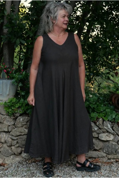 Robe confortable grande taille, lin naturel, coloris chocolat intemporel