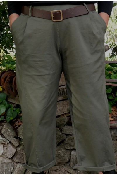 Pantalon confortable, taille élastiquée, poches pratiques