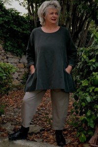 Top Marceau velours coton confortable, coupe ample & fluide, pantalon Valery coton ultra confortable taupe