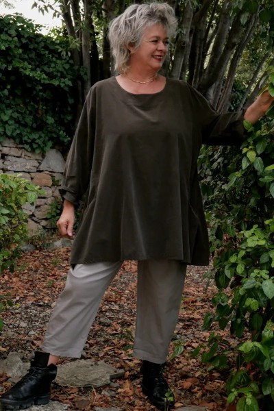 Top velours de coton Marceau chocolat & Pantalon coton Valéry taupe