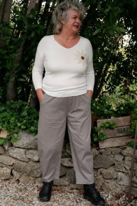 Pantalon taupe confortable, grande taille